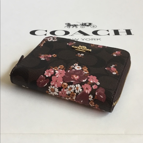 🌻Coach Small Zip Around Wallet NWT. - Picture 6 of 8